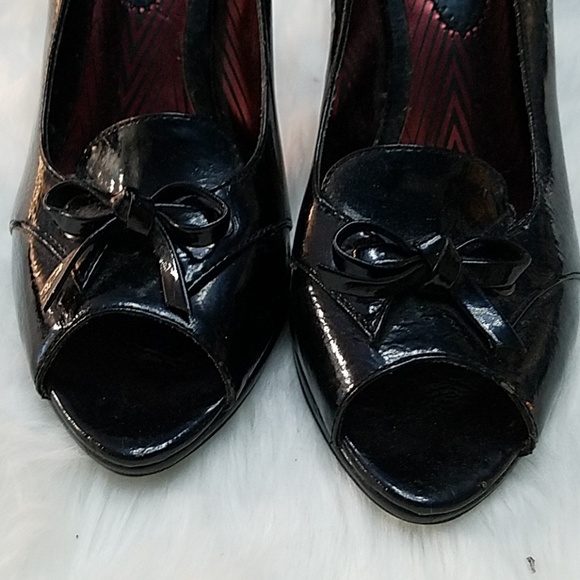 Black open toe heels - Picture 3 of 3